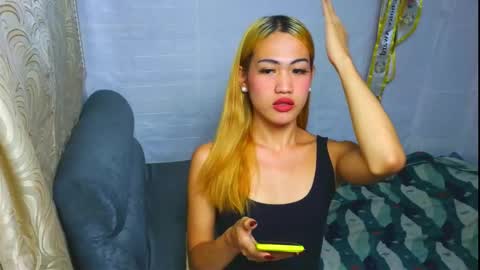 Snapshot of hottie_sofia chatting on 10.23.25 i love u sofia online show from 10.23.25