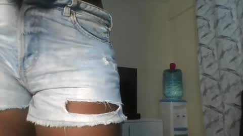 Snapshot of hottie_vera chatting on 07.15.26 vera online show from 07.15.26