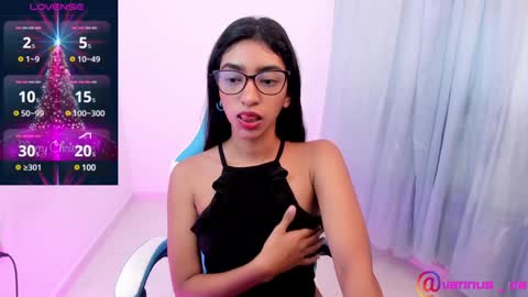 Snapshot of hottie_veronica chatting on 01.03.25 Veronica independent model online show from 01.03.25