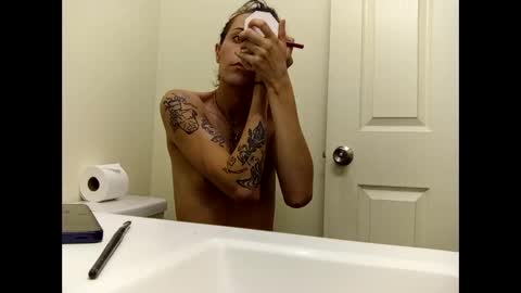 Snapshot of hottiefrmhell97 chatting on 11.23.25 Lucky online show from 11.23.25