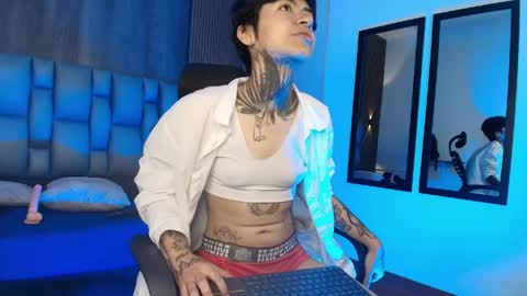 Juls online show from 04.29.26