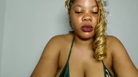 hotty_lora889 online show from 04.25.26