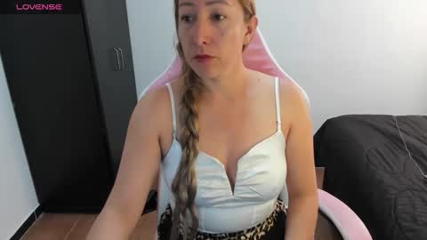 hottychrystal online show from 05.14.26