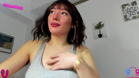 Snapshot of hottycrishinaxx chatting on 12.02.24 crishinahotty online show from 12.02.24