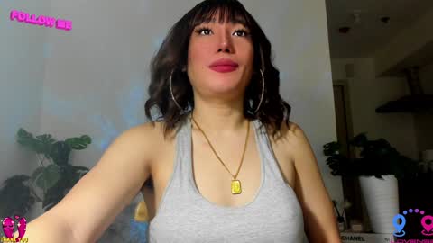 Snapshot of hottycrishinaxx chatting on 01.31.25 crishinahotty online show from 01.31.25