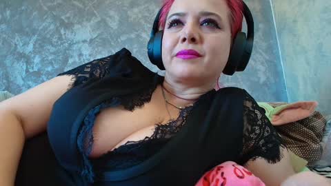 Goddess of  Luv online show from 01.02.25