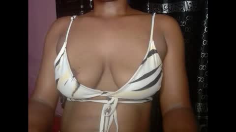 Snapshot of hotxxebony chatting on 12.14.25 hotxxebony online show from 12.14.25