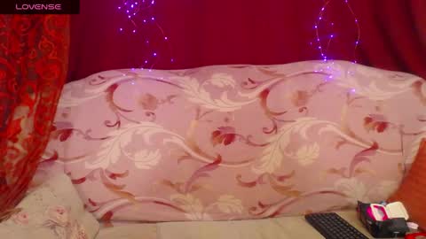 Hotzlata online show from 04.30.26