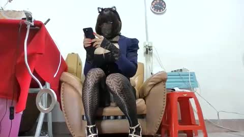 Snapshot of hourg chatting on 05.17.26 Slutty little female cat online show from 05.17.26