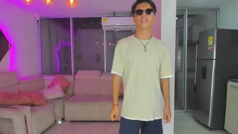 Snapshot of houseofwarrios chatting on 11.05.25 we are Harry Jersi pablo and our mod talco online show from 11.05.25