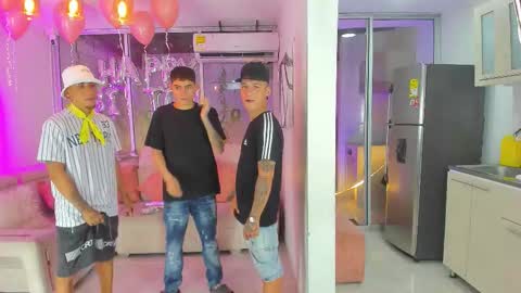 Snapshot of houseofwarrios chatting on 11.08.25 we are Harry Jersi pablo and our mod talco online show from 11.08.25