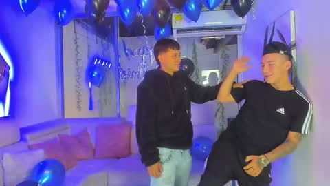 Snapshot of houseofwarrios chatting on 12.16.25 we are Harry Jersi pablo and our mod talco online show from 12.16.25