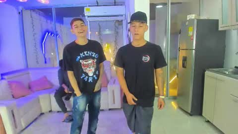 Snapshot of houseofwarrios chatting on 12.18.25 we are Harry Jersi pablo and our mod talco online show from 12.18.25