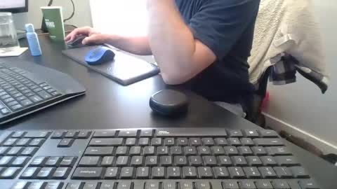 Snapshot of hoverday chatting on 03.04.26 hoverday online show from 03.04.26