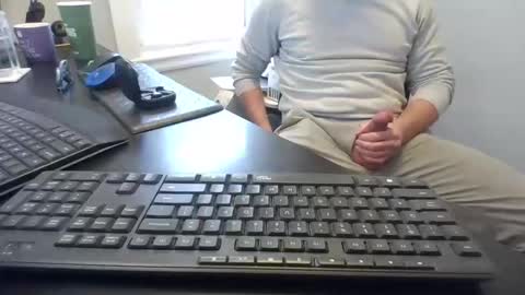 Snapshot of hoverday chatting on 03.05.26 hoverday online show from 03.05.26