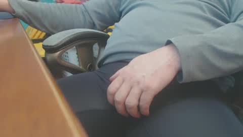 Howard817 online show from 02.16.25