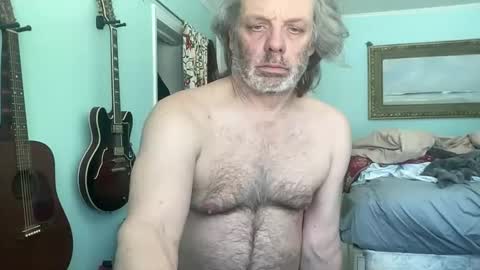 Snapshot of howlingatnothing chatting on 02.13.26 howlingatnothing online show from 02.13.26