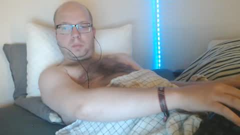 Snapshot of hoyboydkk chatting on 10.08.25 Christian online show from 10.08.25