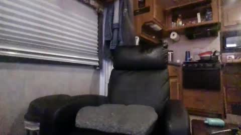 Snapshot of hoytme chatting on 01.16.25 hoytme online show from 01.16.25