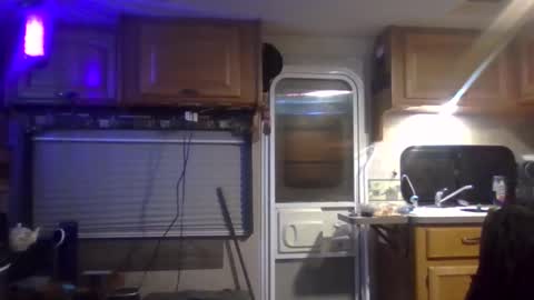 Snapshot of hoytme chatting on 11.16.25 hoytme online show from 11.16.25