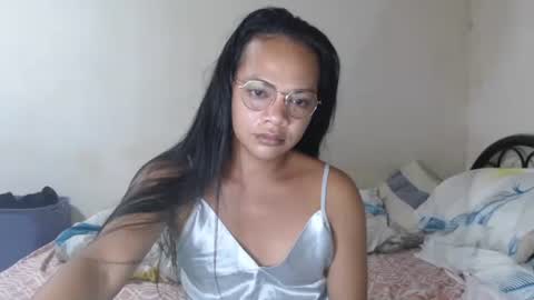 hugecockasian33 online show from 09.14.25