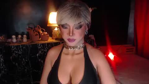 Snapshot of hugecockchristine chatting on 07.17.26 Christine online show from 07.17.26