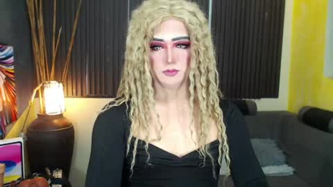 MsLovely online show from 04.22.26
