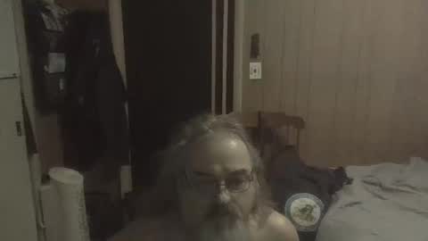 lonely huggy bear online show from 02.12.26