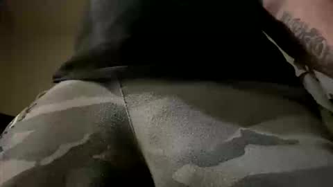 Snapshot of hughfat chatting on 10.10.25 hughfat online show from 10.10.25