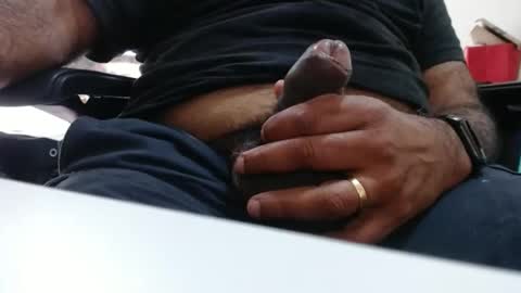 Snapshot of hugo_bulls chatting on 01.11.26 HunkyLover online show from 01.11.26