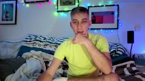 Snapshot of hugolandcam chatting on 12.31.24 Hugo online show from 12.31.24