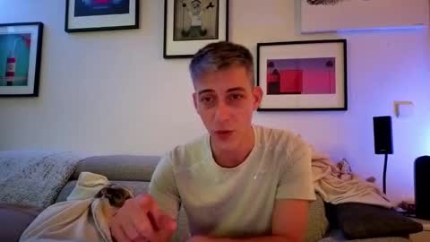 Snapshot of hugolandcam chatting on 01.13.25 Hugo online show from 01.13.25