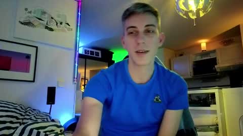 Snapshot of hugolandcam chatting on 01.14.25 Hugo online show from 01.14.25