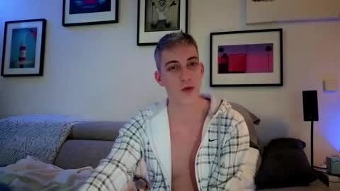 Snapshot of hugolandcam chatting on 02.18.25 Hugo online show from 02.18.25