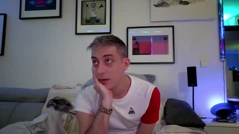 Snapshot of hugolandcam chatting on 02.22.25 Hugo online show from 02.22.25