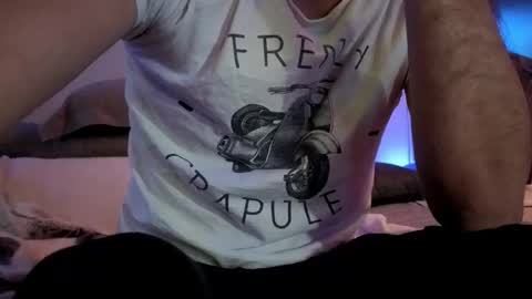 Snapshot of hugolandcam chatting on 03.01.25 Hugo online show from 03.01.25