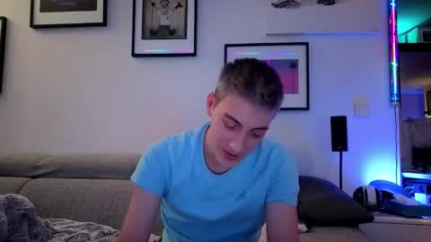 Snapshot of hugolandcam chatting on 03.09.25 Hugo online show from 03.09.25