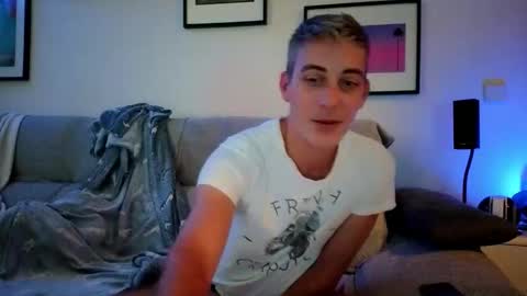 Snapshot of hugolandcam chatting on 10.20.25 Hugo online show from 10.20.25