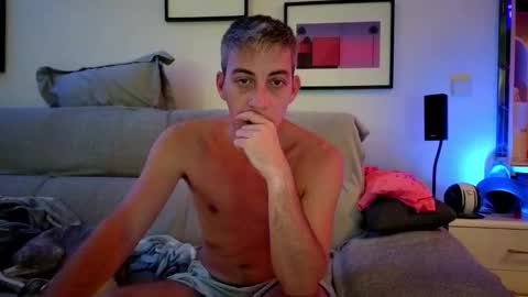 Snapshot of hugolandcam chatting on 10.21.25 Hugo online show from 10.21.25