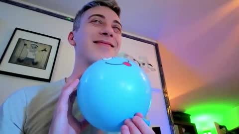 Snapshot of hugolandcam chatting on 01.08.26 Hugo online show from 01.08.26