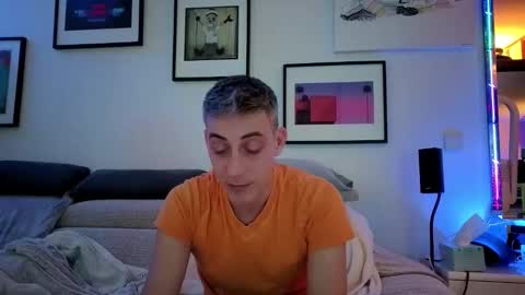 Snapshot of hugolandcam chatting on 02.08.26 Hugo online show from 02.08.26