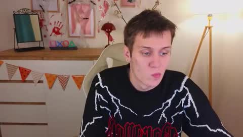 Snapshot of hun1er_steele chatting on 10.26.25 Hunter steele online show from 10.26.25