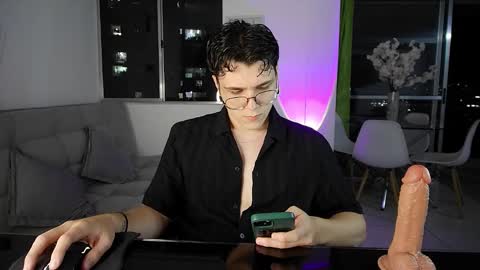 Snapshot of hun_damer chatting on 10.03.25 hun_damer online show from 10.03.25