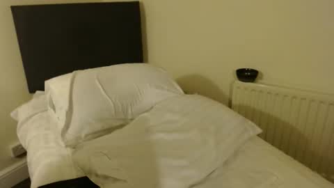 Snapshot of hung1mike chatting on 10.11.25 hung1mike online show from 10.11.25