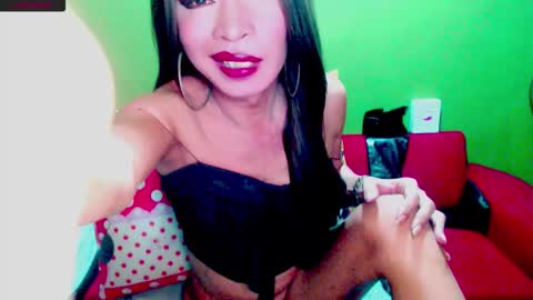 Snapshot of hung_diva chatting on 09.26.25 REAL BIG COCK online show from 09.26.25