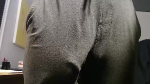 Snapshot of hung_hot_fit10 chatting on 10.12.25 Big uncut cock dripping online show from 10.12.25