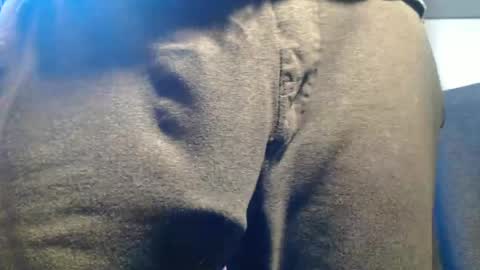 Snapshot of hung_hot_fit10 chatting on 04.20.26 Big uncut cock dripping online show from 04.20.26