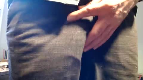 Snapshot of hung_hot_fit10 chatting on 05.17.26 Big uncut cock dripping online show from 05.17.26