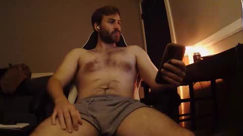 Snapshot of hungbro_420 chatting on 12.16.25 hungbro_420 online show from 12.16.25