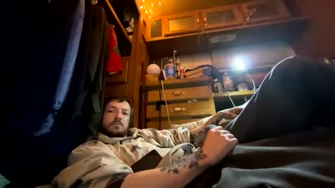 Snapshot of hungcocklg chatting on 12.15.25 hungcocklg online show from 12.15.25